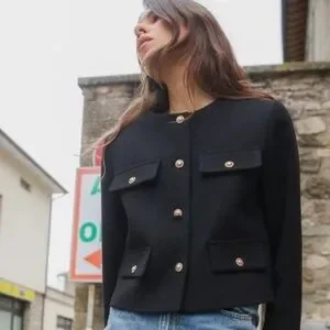 大人気！Zara Cropped Flap Blazer ブラック Zara Cropped Blazer with Flaps in Black — UFO No More